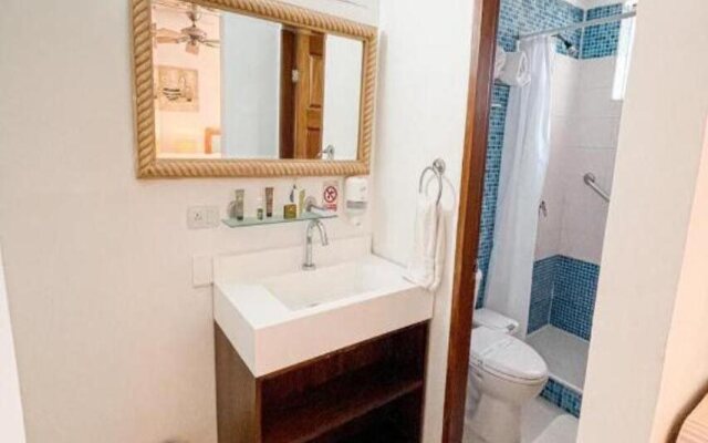 Cocoplum Beach Hotel