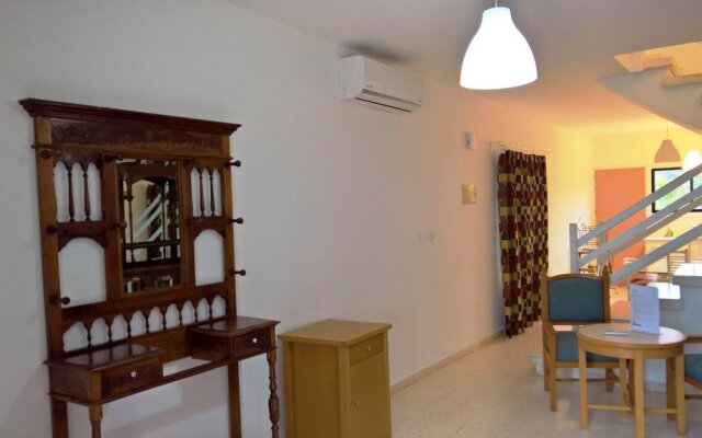 Ariadne Maisonettes