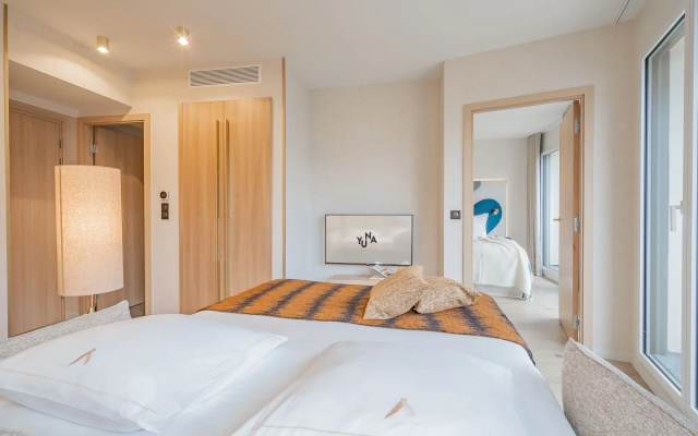Yuna Porte Maillot - ApartHotel