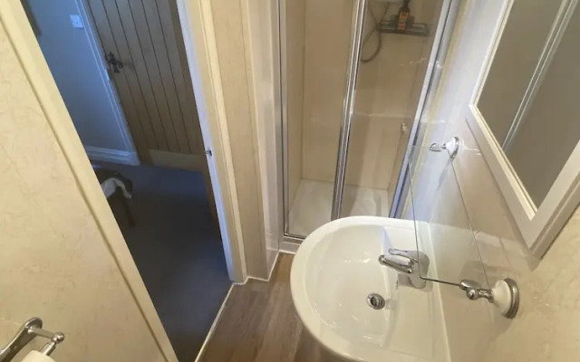 Autumn Leaves Guest House