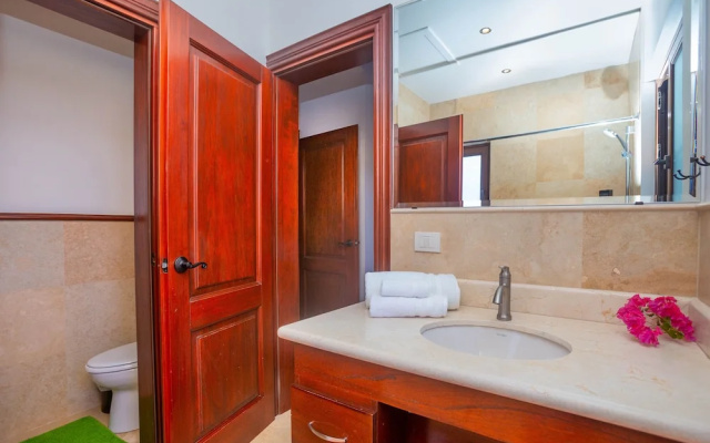 1111 Pearl Court at Pristine Bay