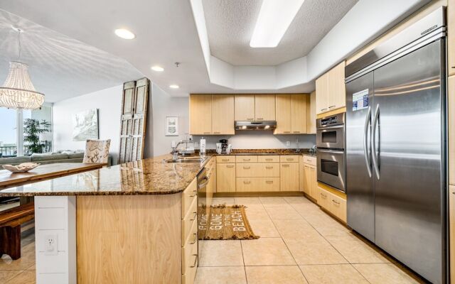 Crb0906 3 Bedroom Condo