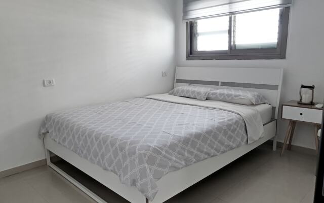 GK Apartments - Ben Gurion 105
