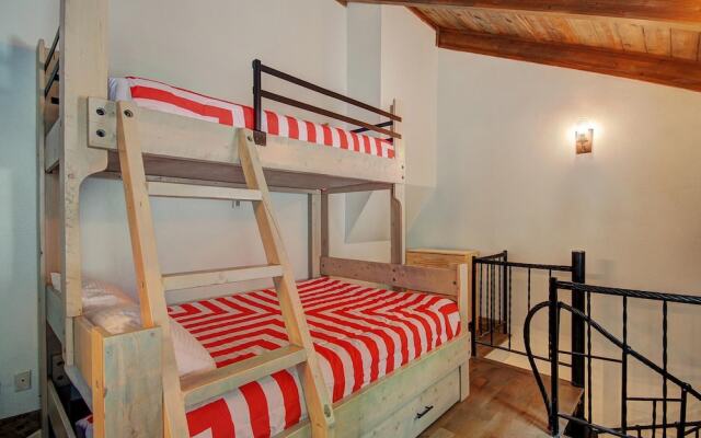 Eagle Ridge Escape 5 Bedroom Townhouse by RedAwning