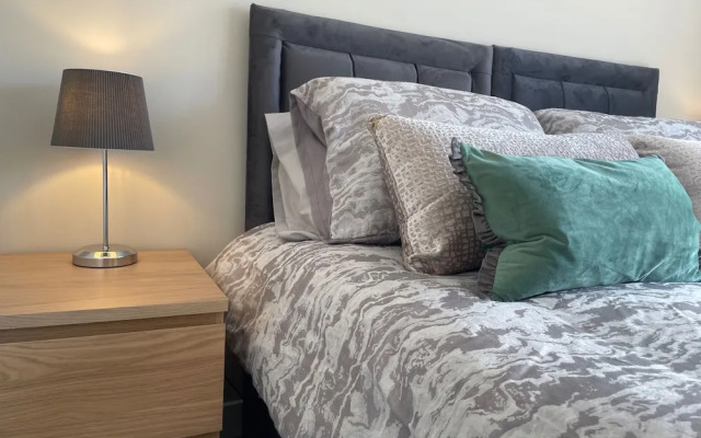 The Dooley, 3-beds, Sleeps 6, Pet Friendly