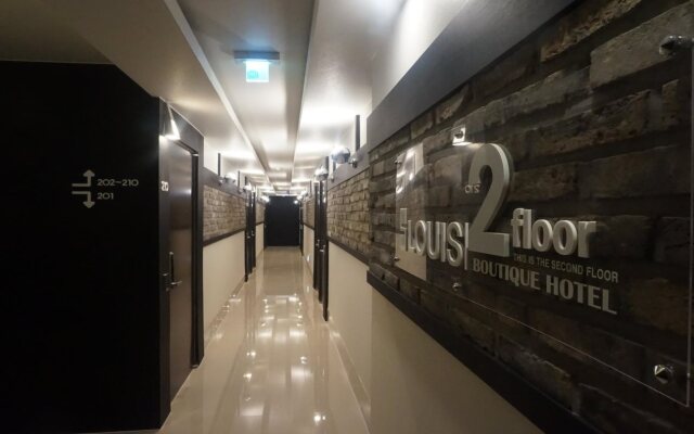 Louis Hotel