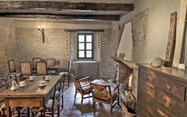 Antico Borgo del Riondino Trezzo Tinella