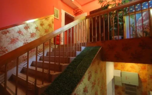 Stars 99 Hotel (Shanghai University of Finance and Economics)