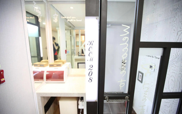 Cheonan Hound Hotel
