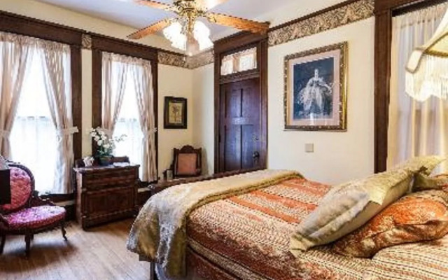 Herlong Mansion Bed & Breakfast