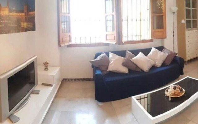 Charming Apartment in Seville Near Isla Mágica