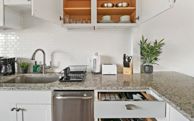 Picturesque 1BR Apt in Arlington Heights