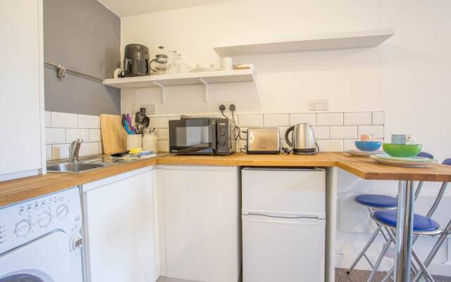 Snug with Views of the Chilterns