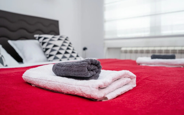Bright 1bdr Apartment in the City Center