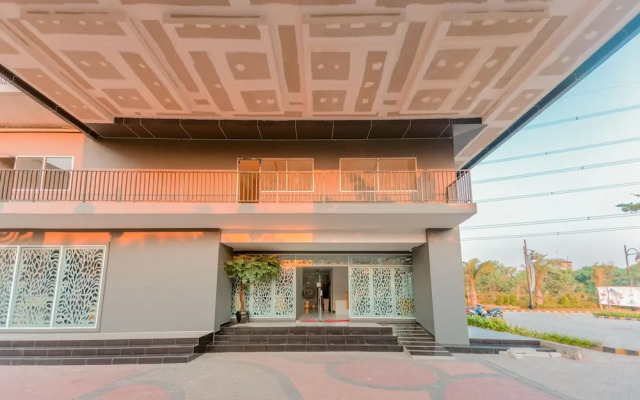 Mont Blanc by Oyo Rooms