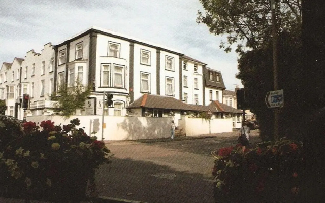 Langham Court