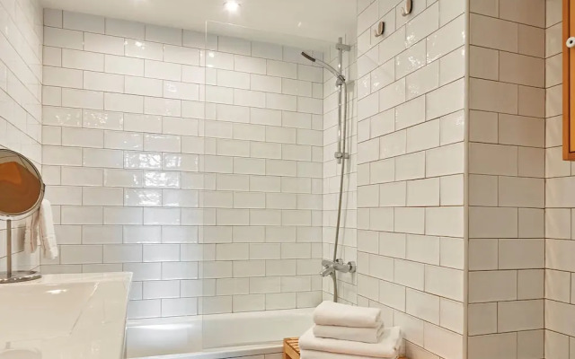 Love Local Life Near Sagrada Familia By Myrentalhost