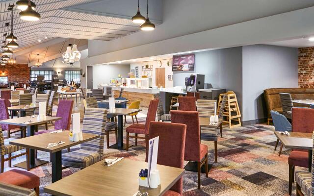 Novotel Manchester West