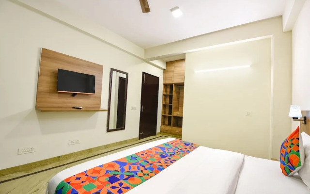 Fabhotel Log Inn Stay
