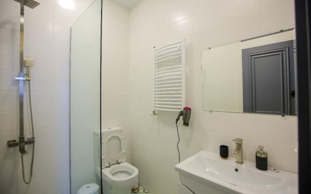 Seventh floor apartment