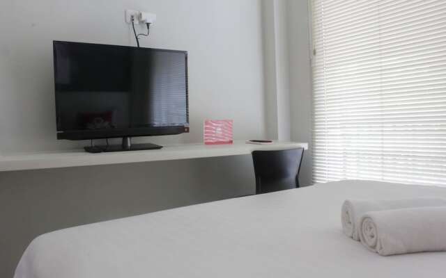 ZEN Rooms Kuningan Anggrek