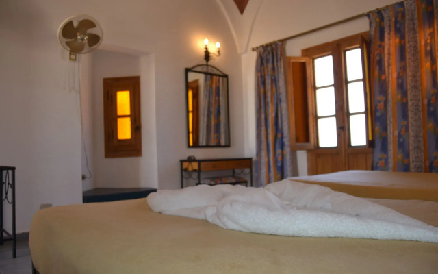 Marsa Nakari Village