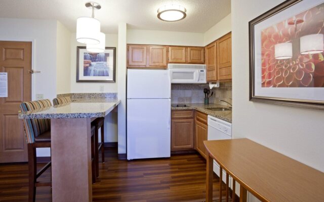 Candlewood Suites Eagan Arpt South - Mall Area by IHG