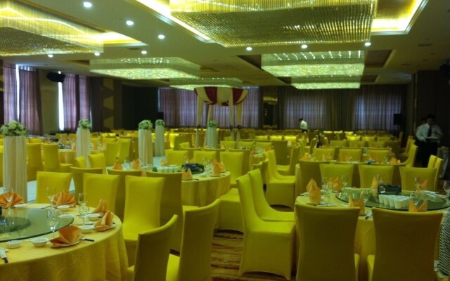 Royal Hotel