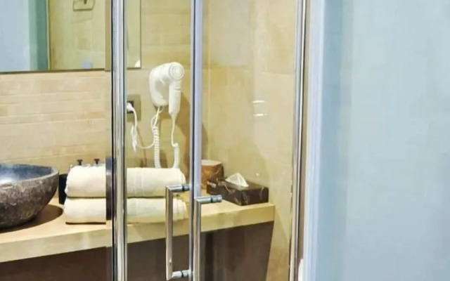 Olivia Rooms Teocrito
