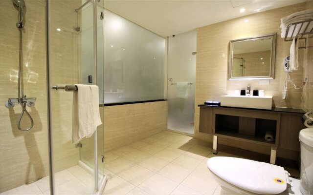 J Hotel