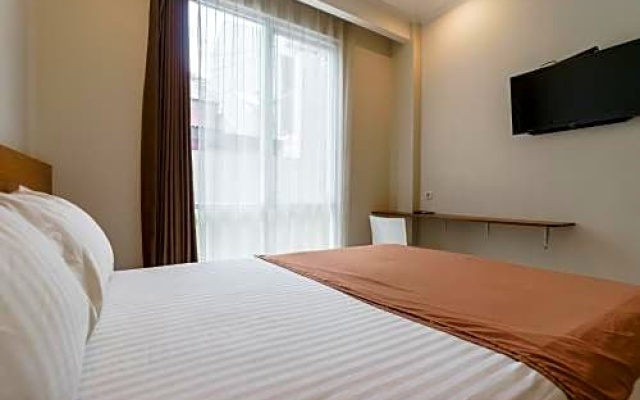 KoolKost Syariah near Jalan Gatot Subroto 2 Minimum Stay 3 Nights – Guest Rooms – Jakarta