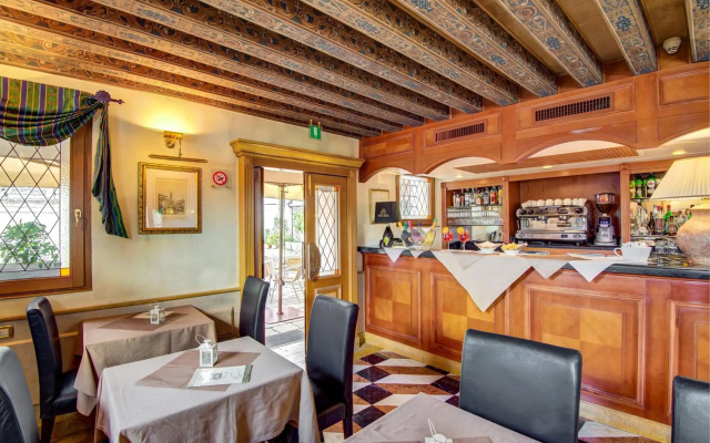 Hotel Antiche Figure