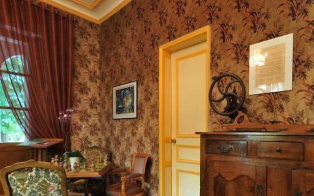 Relais Saint Roch Rest. La Petite Maison