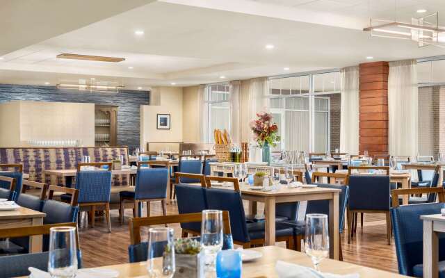Wyndham Newport Hotel