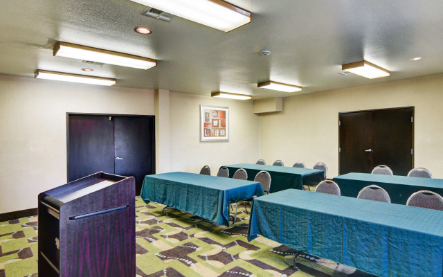 Quality Inn & Suites Terrell