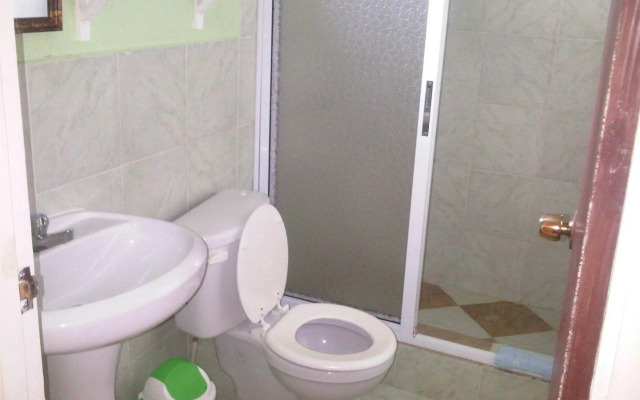 Treasure's Comfort Inn