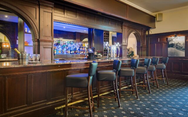 De Rougemont Manor Hotel & Suites