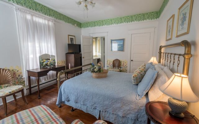 Southern Wind Inn Bed & Breakfast