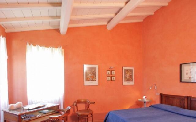 Bagnoletto Splendid Farmhouse in the Open Countryside-bagnoletto