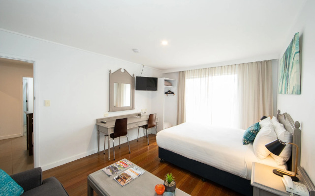 New England Motor Lodge