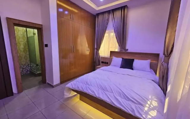 Camille's Luxury Apartment