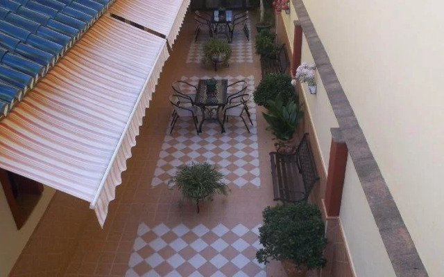 Hostal Monteolivos