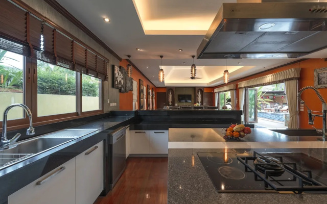 Generous 6BR Balinese Pool Villa Sophia