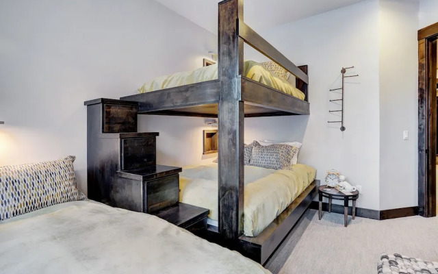 Wintours Leap 4 Bedroom Townhouse by RedAwning