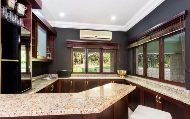 9 The Pin – Zimbali 6 Bedroom
