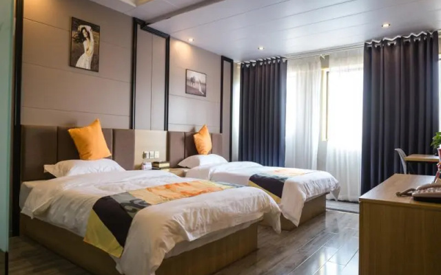 Shell Luzhou City Naxi District Lan An Avenue Hote