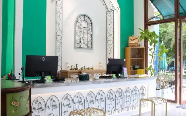 Zhufeng Concept Hotel (Baoshan High-speed Railway Station Branch)