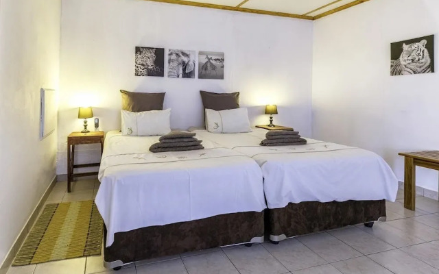 Trans Kalahari Inn