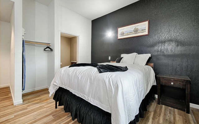 Hotel Dilley Grand