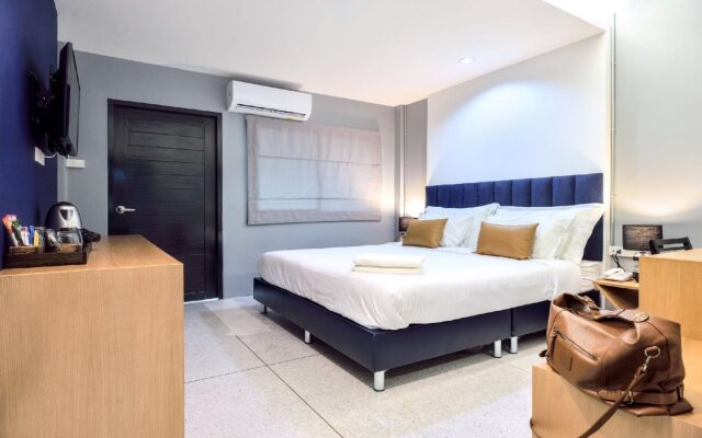 Castle Black Bangkok - Hostel